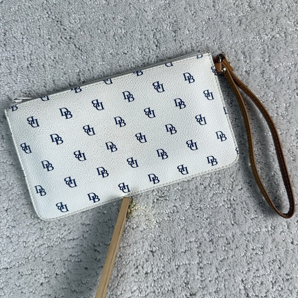 Dooney & Bourke Monogram Coated Canvas Wristlet White Blue Tan Leather Strap $98 - Picture 5 of 8